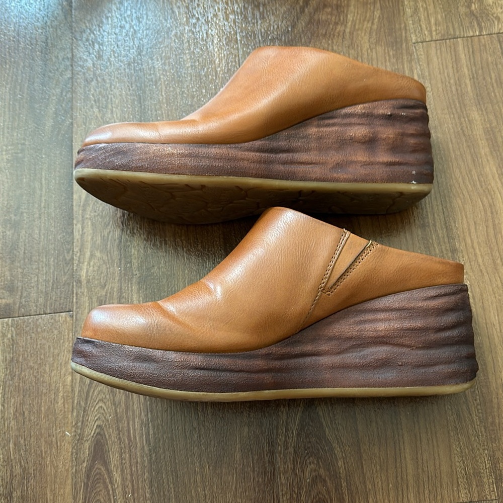 Korks Clog Wedge - Picture 5 of 5